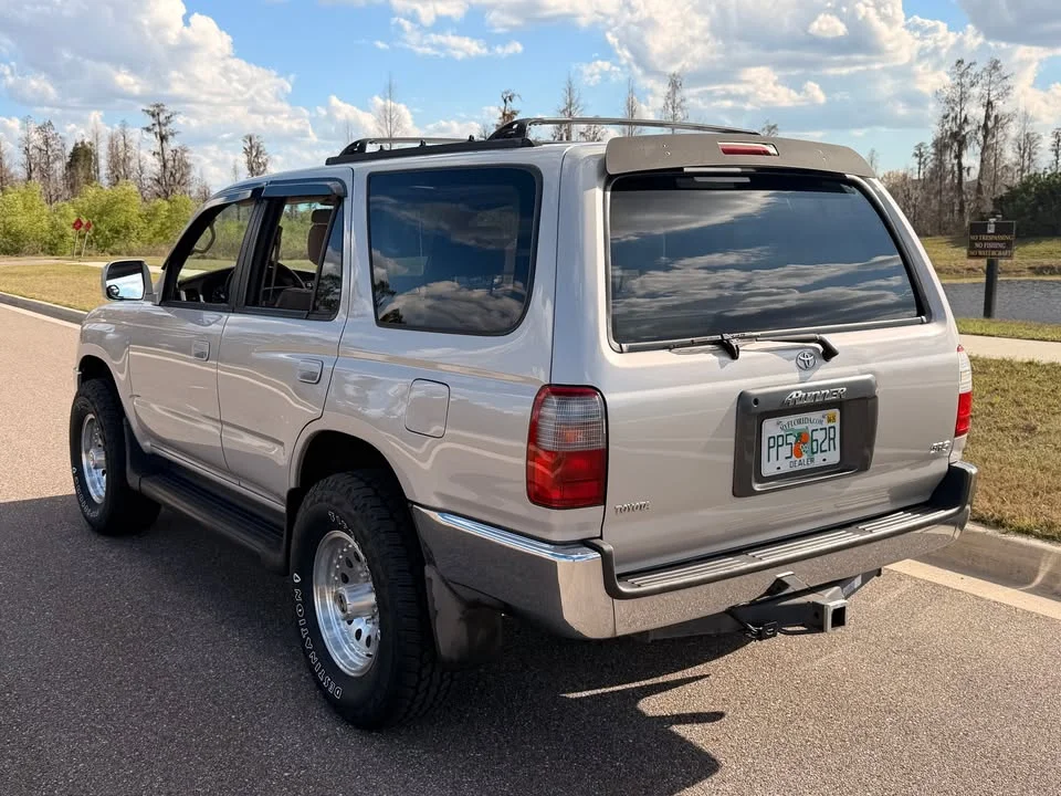 1998 Toyota 4Runner SR5 2WD