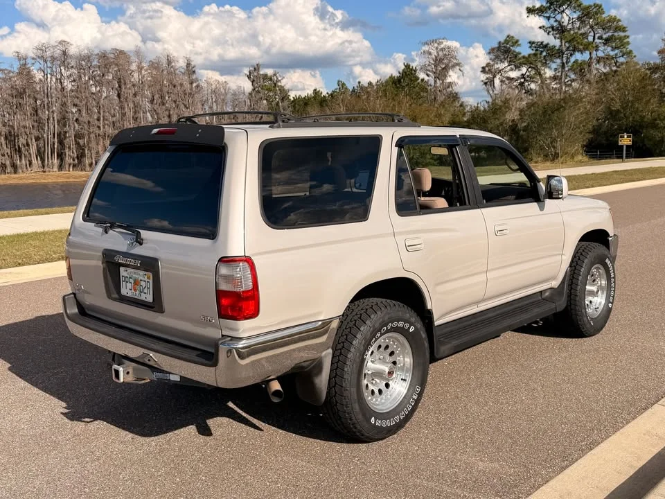 1998 Toyota 4Runner SR5 2WD