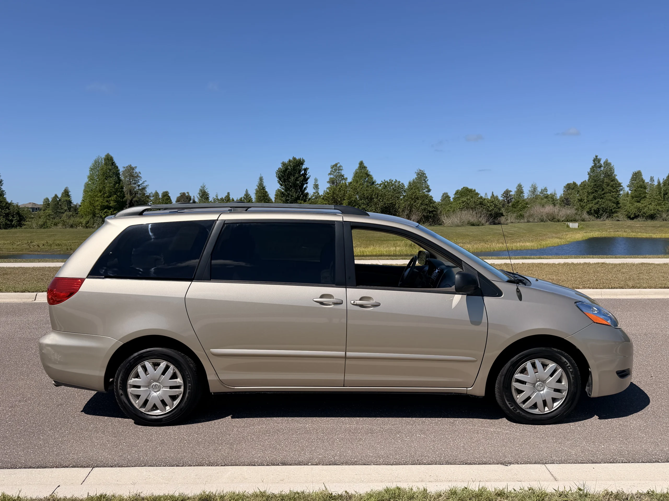 2006 Toyota Sienna LE