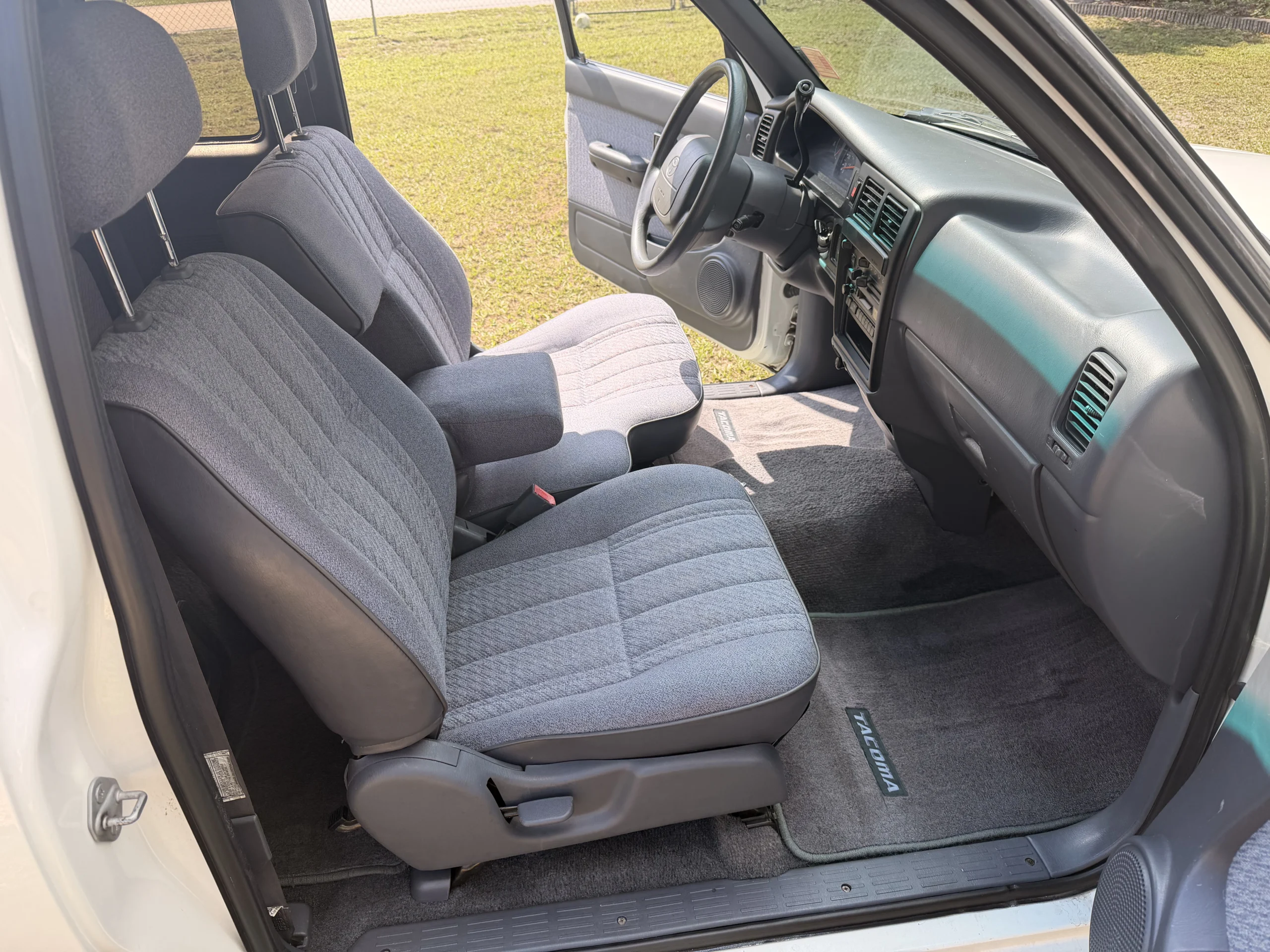 1996 Toyota Tacoma LX