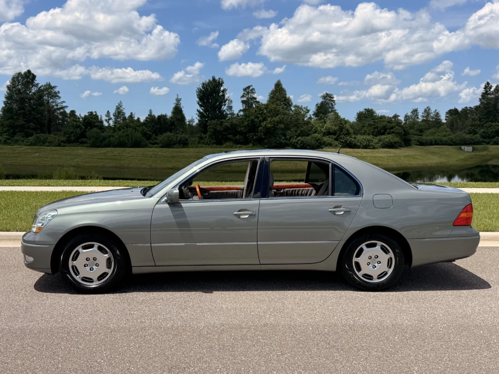 2002 Lexus LS 430