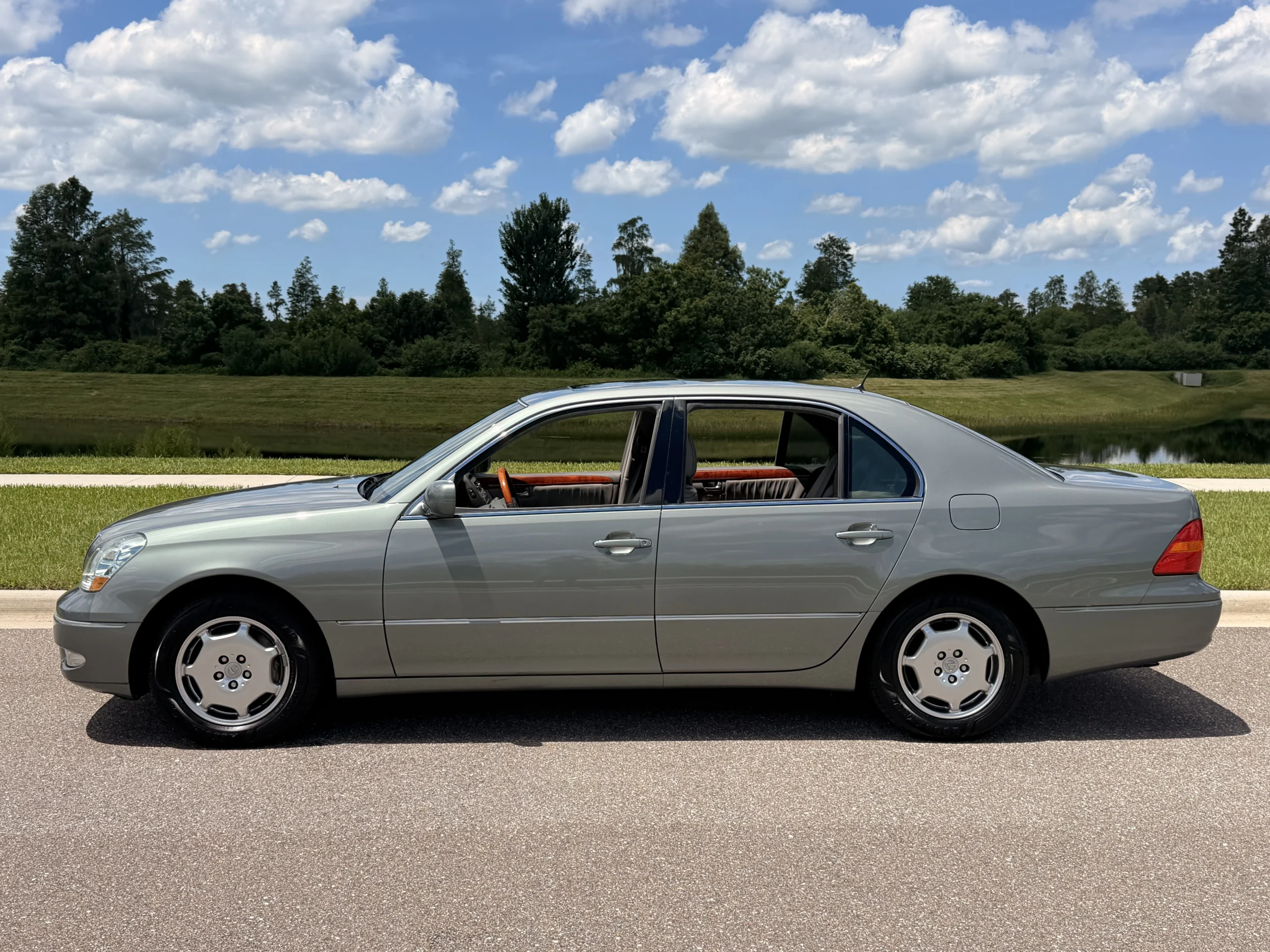 2002 Lexus LS 430