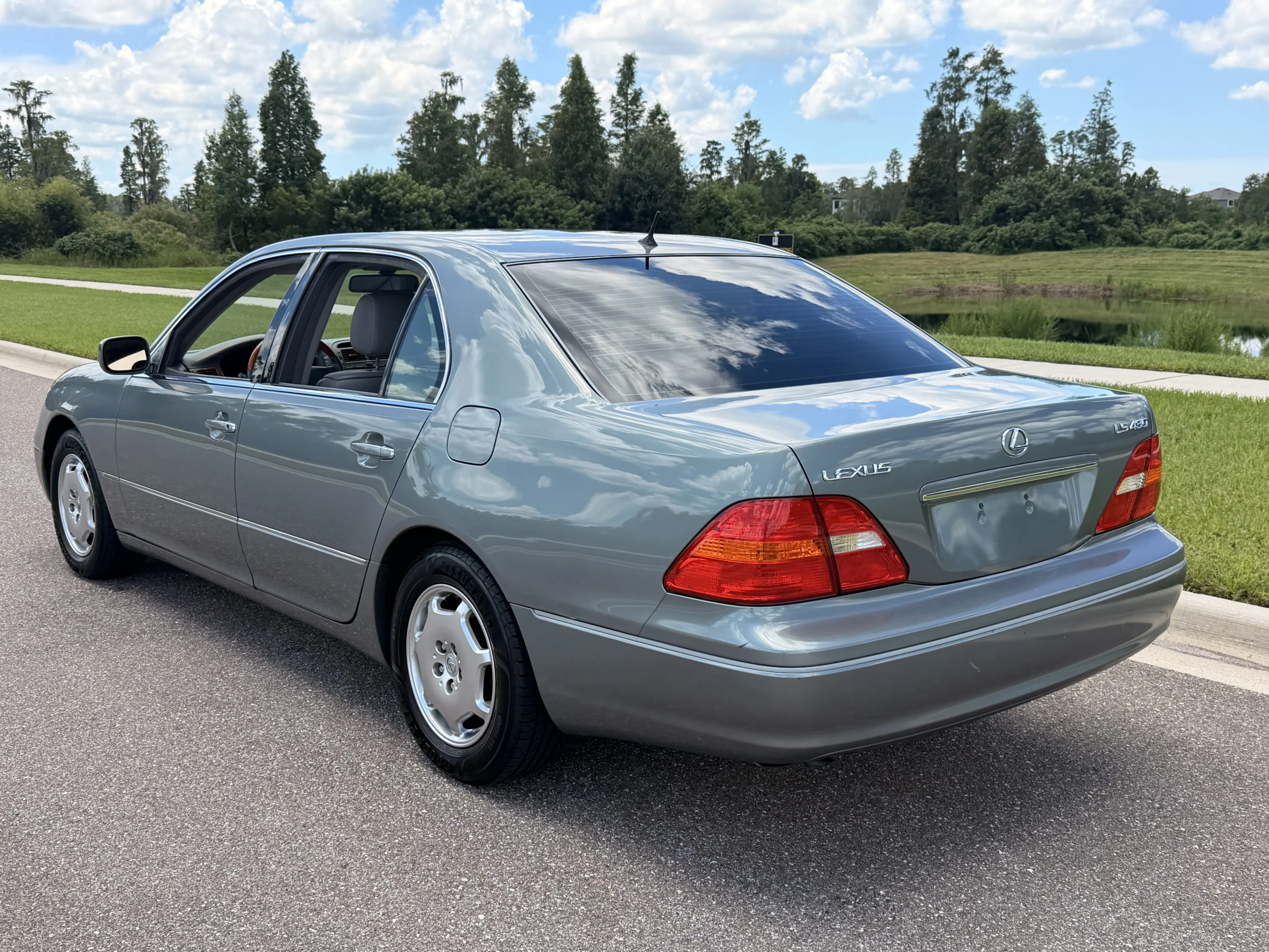 2002 Lexus LS 430