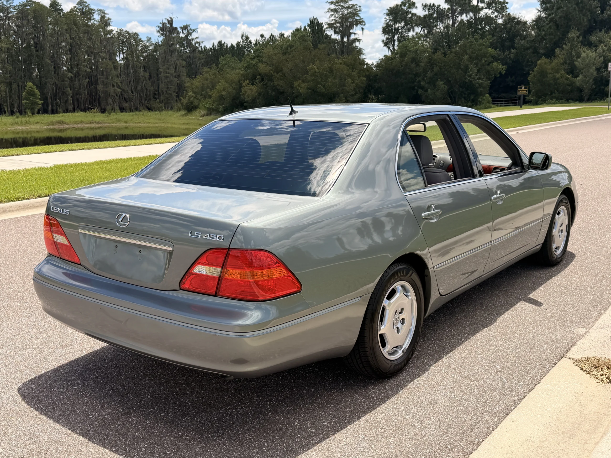 2002 Lexus LS 430