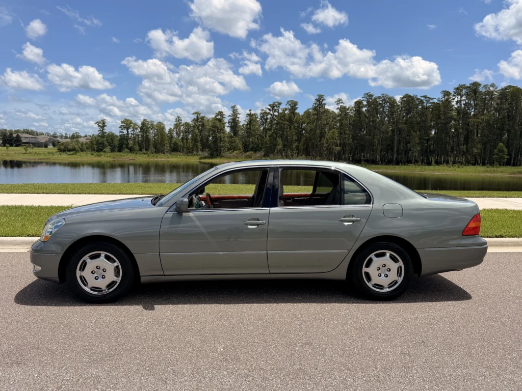 2002 Lexus LS 430