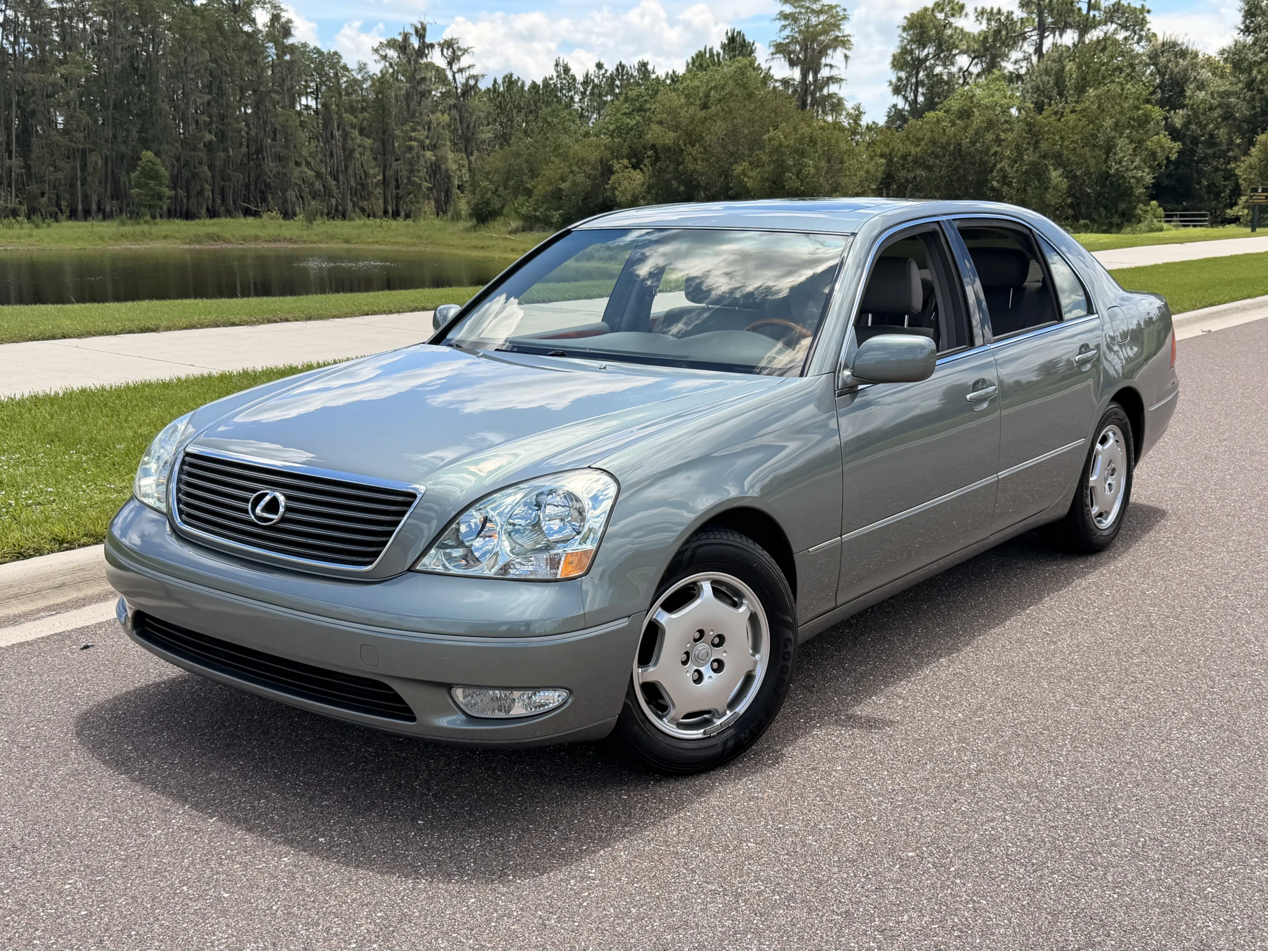 2002 Lexus LS 430