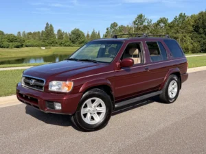 2002 Nissan Pathfinder LE 2WD