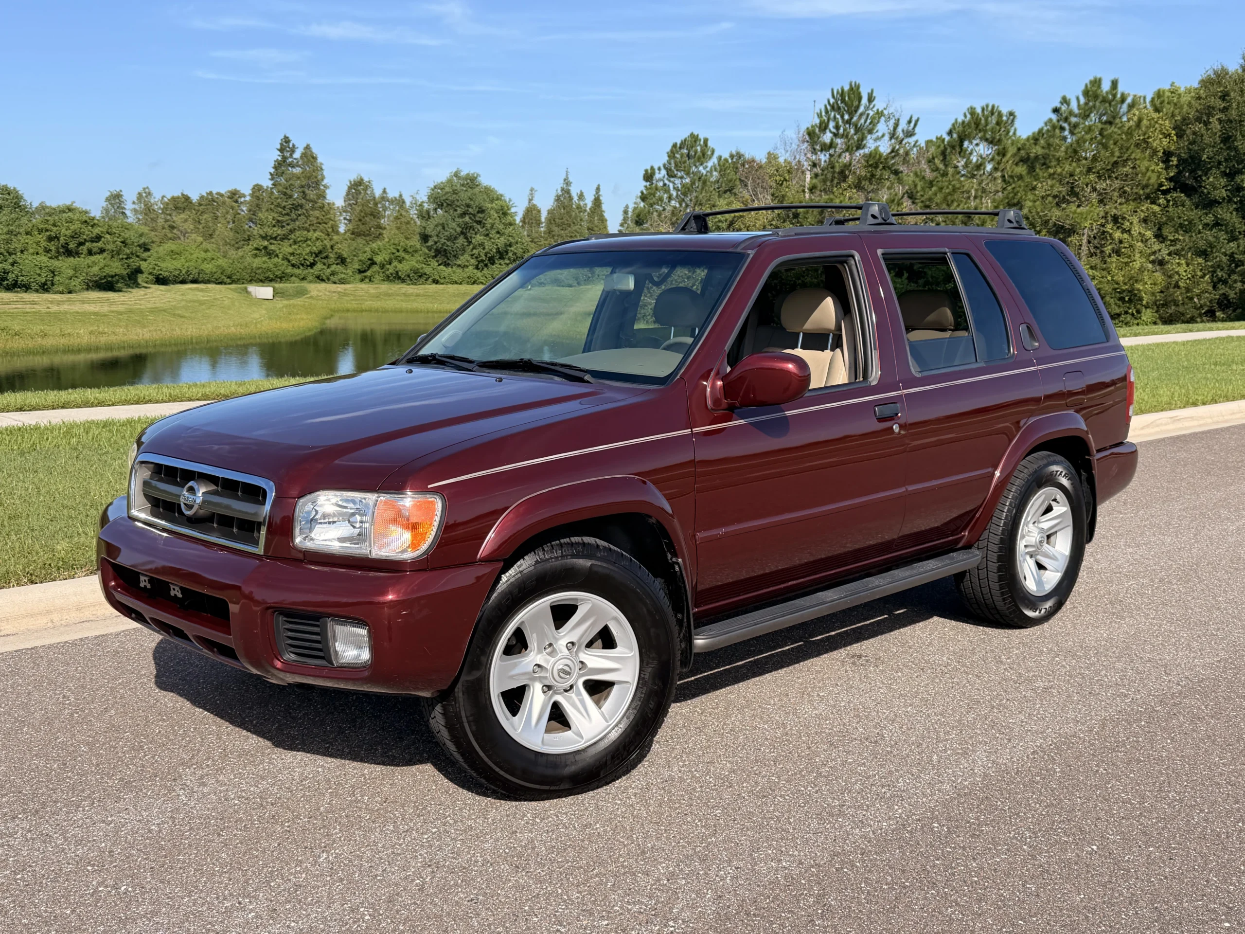 2002 Nissan Pathfinder LE 2WD