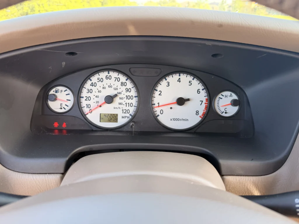 2002 Nissan Pathfinder LE 2WD