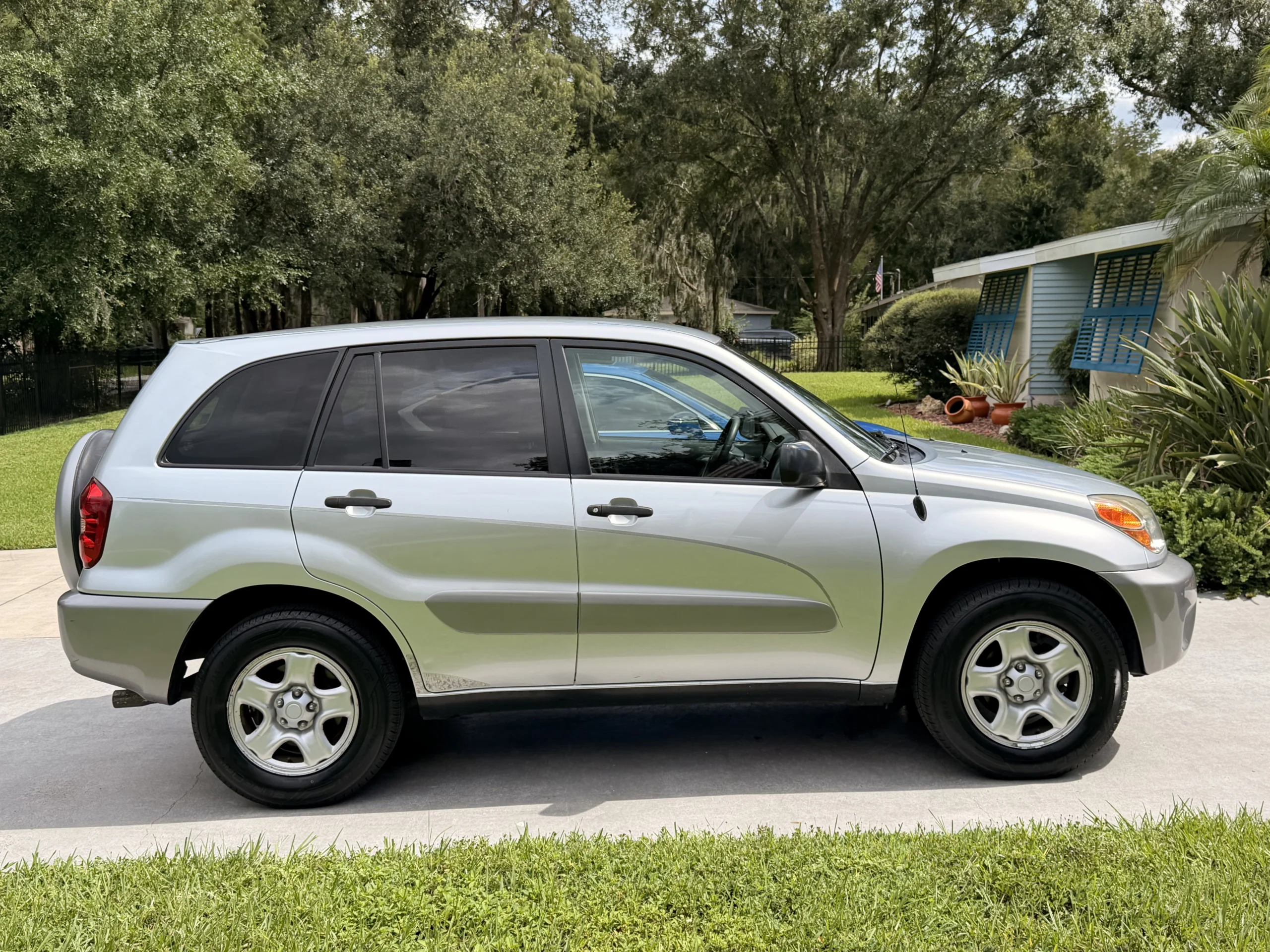 2004 Toyota RAV4