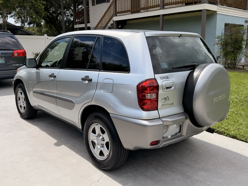 2004 Toyota RAV4