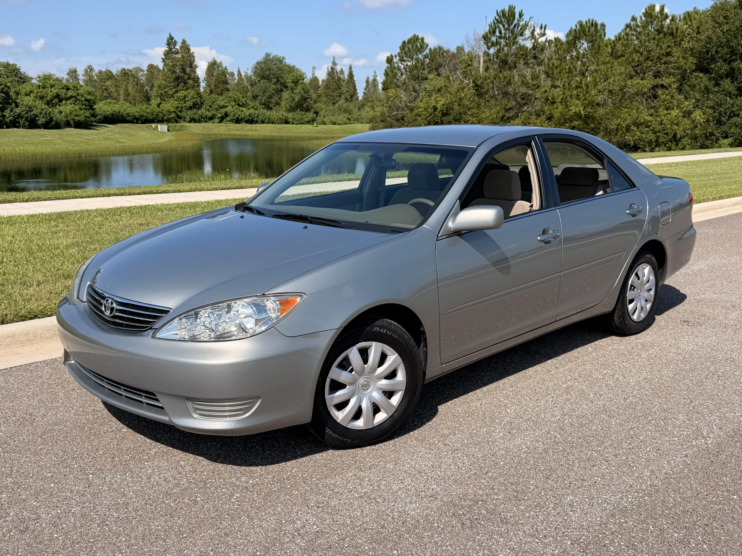 2005 Toyota Camry LE